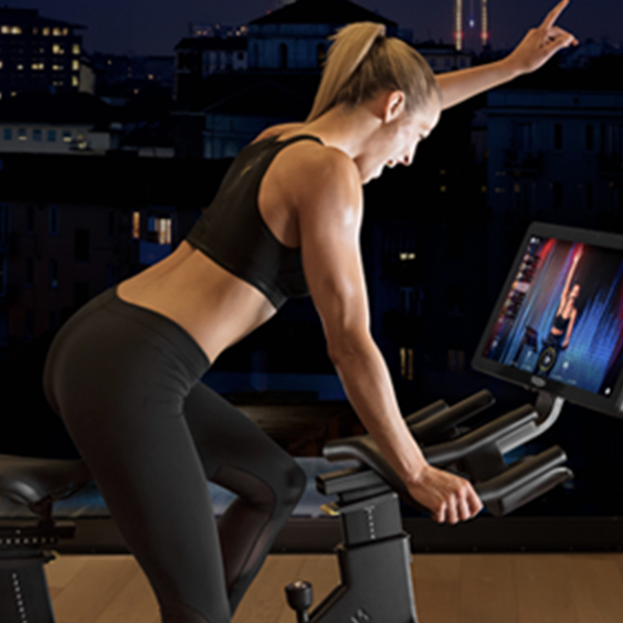 エッセンシャルジム24　茗荷谷　ジム　アップライトバイク